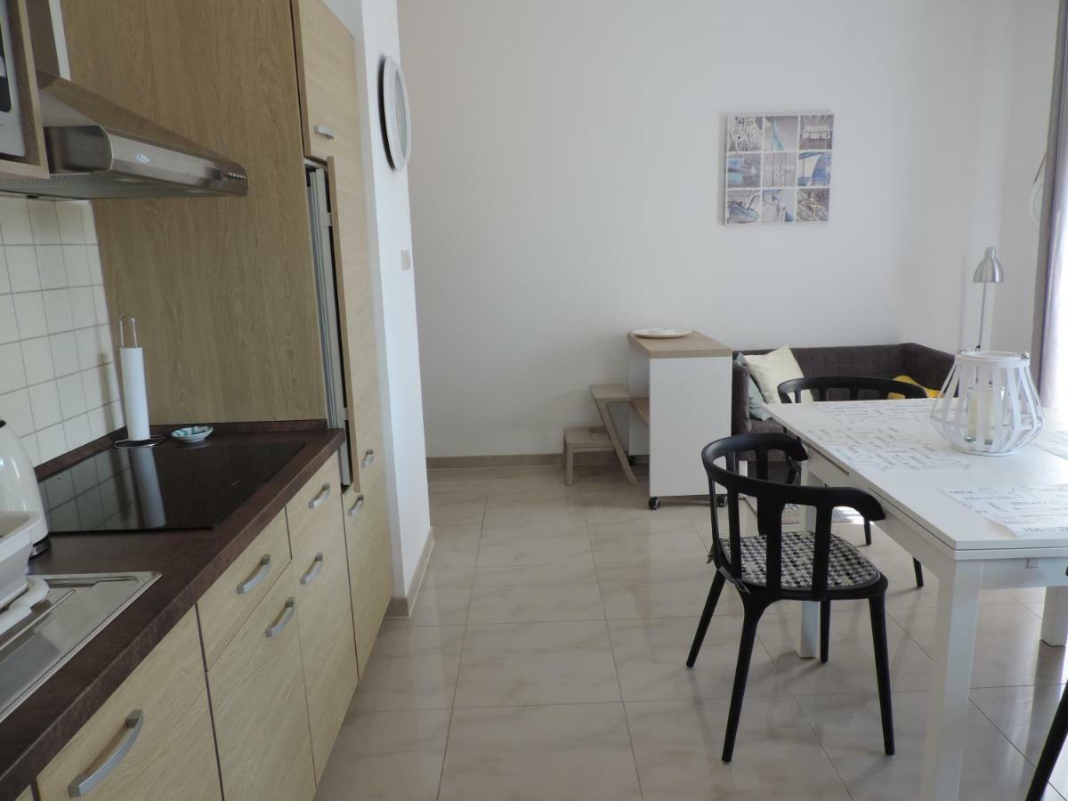 Apartamenty Zuza Rewal Blisko Plazy Exterior foto